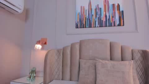 Snapshot of aria_greco chatting on 12/04/24, 02:53 Aria online show from 12/04/24, 02:53