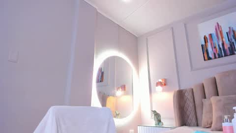 Snapshot of aria_greco chatting on 12/13/24, 02:54 Aria online show from 12/13/24, 02:54