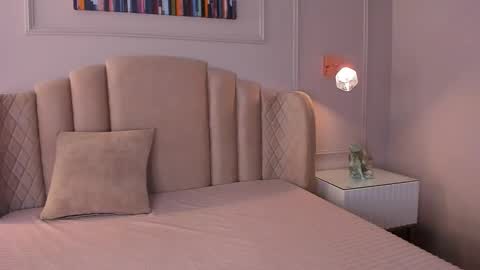 Snapshot of aria_greco chatting on 02/09/25, 03:32 Aria online show from 02/09/25, 03:32