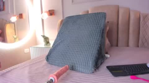 Snapshot of aria_greco chatting on 02/09/25, 06:33 Aria online show from 02/09/25, 06:33