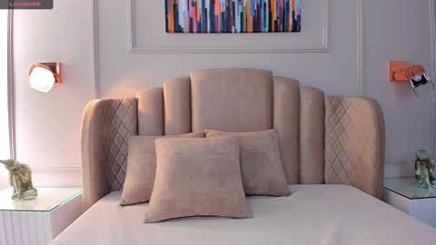 Snapshot of aria_greco chatting on 03/08/25, 03:39 Aria online show from 03/08/25, 03:39