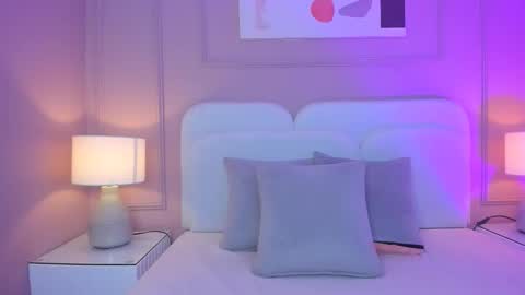 Snapshot of aria_greco chatting on 10/09/25, 02:31 Aria online show from 10/09/25, 02:31