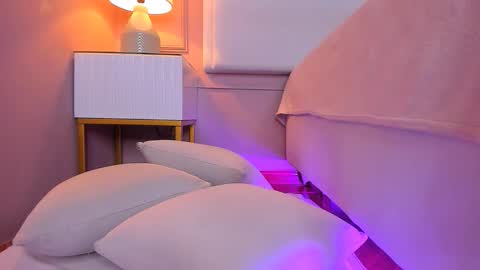 Aria  online show from 01/14/26, 02:17