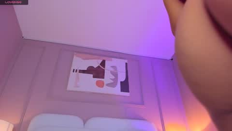 Snapshot of aria_greco chatting on 04/01/26, 03:40 Aria online show from 04/01/26, 03:40