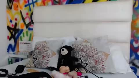 aria online show from 12/18/24, 11:56