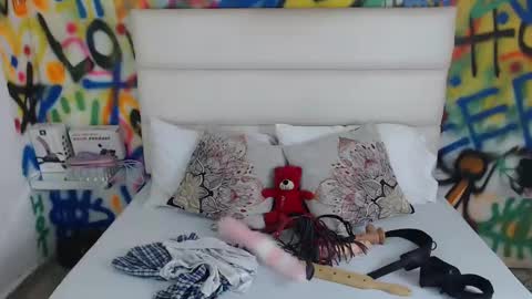 aria online show from 02/22/25, 12:51