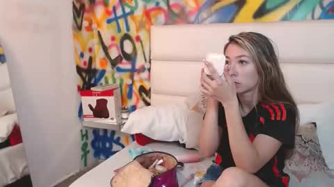 aria online show from 11/26/25, 12:50