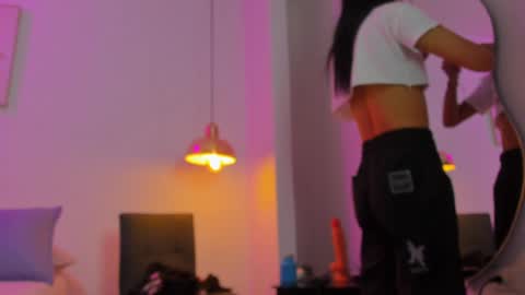 aria_millers1 online show from 05/20/26, 11:38