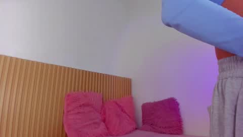 Aria Millers  online show from 02/11/26, 11:37