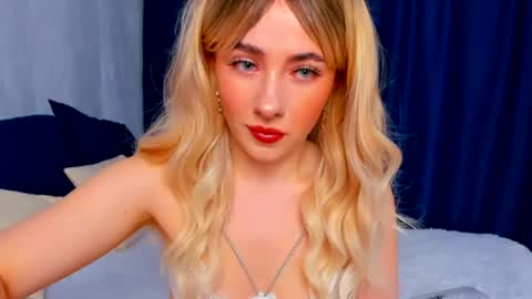 Snapshot of aria_montclair chatting on 04/19/26, 05:07 aria_montclair online show from 04/19/26, 05:07