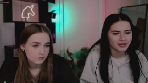 Luna online show from 11/24/25, 07:24