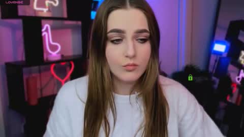 Luna online show from 11/25/25, 07:03