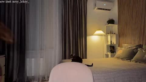  and  online show from 03/30/26, 06:42