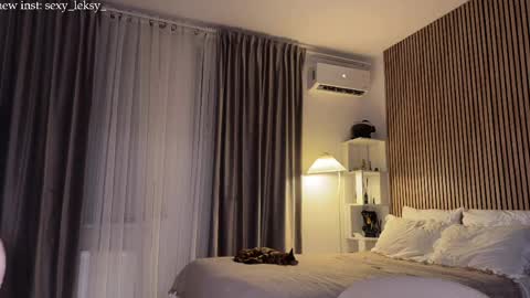  and  online show from 04/11/26, 08:02