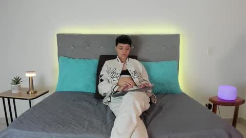 Aria Quintero online show from 10/09/25, 11:30