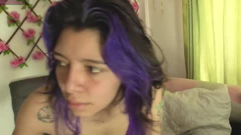 Snapshot of aria_silk chatting on 04/03/26, 04:49 aria_silk online show from 04/03/26, 04:49