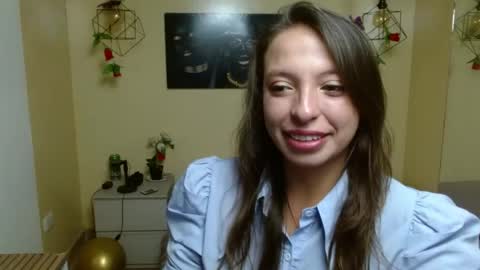 Snapshot of aria_susane chatting on 05/13/26, 12:24 aria_susane online show from 05/13/26, 12:24