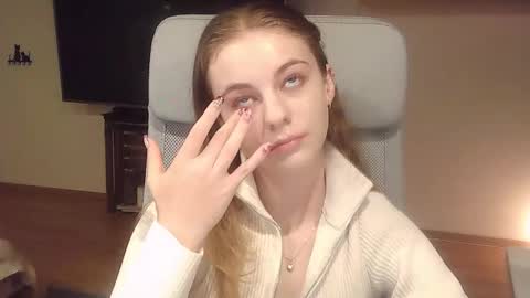 Snapshot of ariacreazy chatting on 10/25/25, 08:36 AriaCreazy online show from 10/25/25, 08:36