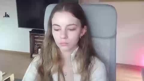 Snapshot of ariacreazy chatting on 10/31/25, 09:21 AriaCreazy online show from 10/31/25, 09:21