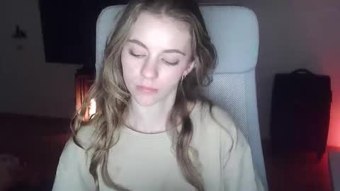 Snapshot of ariacreazy chatting on 12/18/25, 09:32 AriaCreazy online show from 12/18/25, 09:32