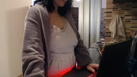 Adriana online show from 12/15/25, 01:04