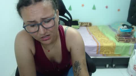 Snapshot of ariadna_6 chatting on 01/15/25, 04:43 ...Ariana... online show from 01/15/25, 04:43