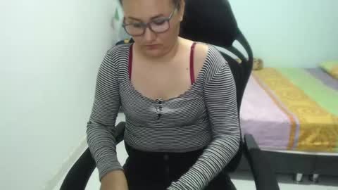 Snapshot of ariadna_6 chatting on 02/18/25, 07:09 ...Ariana... online show from 02/18/25, 07:09