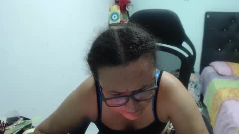 ...Ariana... online show from 11/01/25, 06:21