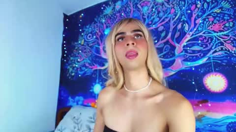 Snapshot of ariadna_dudamel chatting on 04/11/26, 04:39 ariadna_dudamel online show from 04/11/26, 04:39