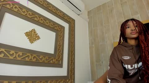 Aria Foster online show from 10/25/25, 12:18