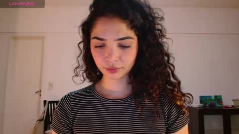 Snapshot of ariagal chatting on 04/15/26, 07:21 ariagal online show from 04/15/26, 07:21