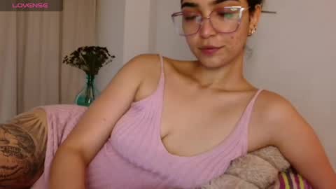 Snapshot of ariagal chatting on 05/20/26, 05:41 ariagal online show from 05/20/26, 05:41