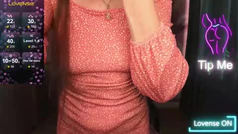 Snapshot of ariagrays chatting on 09/17/25, 07:32 AriaGray online show from 09/17/25, 07:32