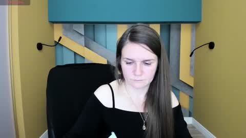 Snapshot of ariagrays chatting on 10/06/25, 01:19 AriaGray online show from 10/06/25, 01:19