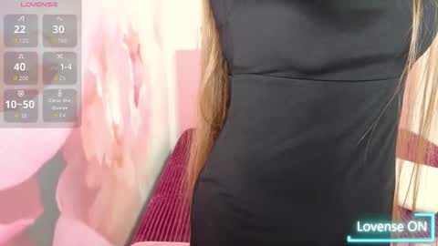 Snapshot of ariagrays chatting on 11/03/25, 02:29 AriaGray online show from 11/03/25, 02:29