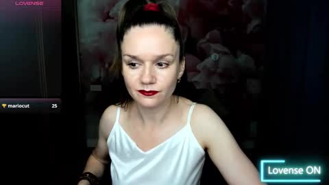 Snapshot of ariagrays chatting on 11/04/25, 05:17 AriaGray online show from 11/04/25, 05:17