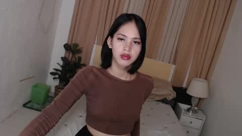 Snapshot of ariahooper chatting on 03/11/25, 07:15 Christine JorgensenChristmas wish breasts implants online show from 03/11/25, 07:15