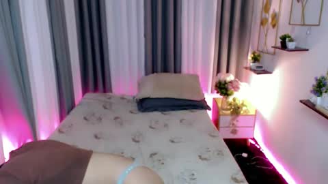 Christine  JorgensenChristmas wish breasts implants  online show from 01/19/26, 08:18