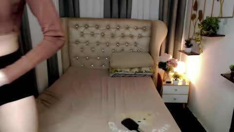 Snapshot of ariahooper chatting on 04/05/26, 05:15 Christine JorgensenChristmas wish breasts implants online show from 04/05/26, 05:15