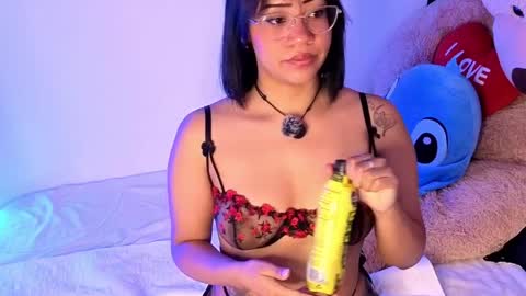 Snapshot of ariakyle chatting on 04/10/26, 02:28 online show from 04/10/26, 02:28