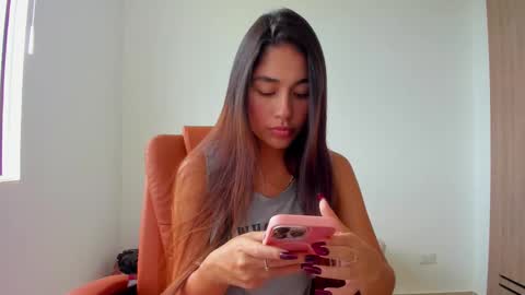 Aria Montgomery online show from 10/18/25, 04:41