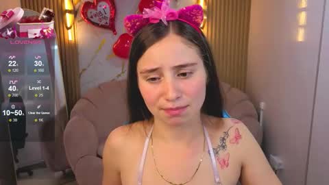 Snapshot of ariana18_b chatting on 02/16/26, 02:13 ariana18_b online show from 02/16/26, 02:13