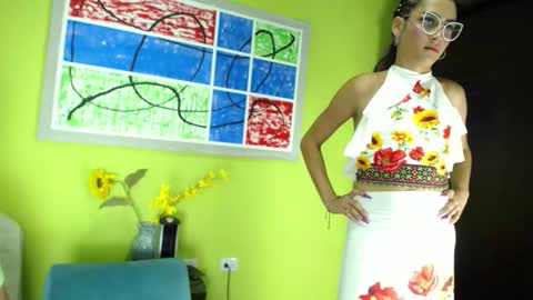 Ariana  online show from 10/19/25, 05:57