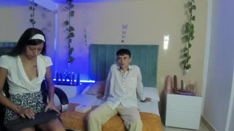 Snapshot of ariana_cri_x chatting on 04/20/26, 12:08 ariana_cri_x online show from 04/20/26, 12:08