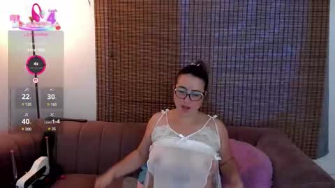 Ariana Cruz online show from 12/21/25, 12:56