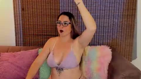 Ariana Cruz online show from 04/06/26, 12:28