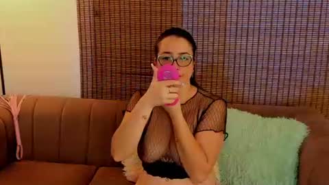 Ariana Cruz online show from 07/09/26, 12:09