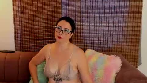Ariana Cruz online show from 07/10/26, 01:47