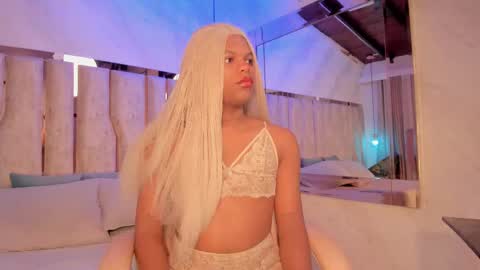 ariana_grande233 online show from 02/13/26, 11:50