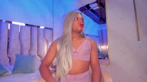 ariana_grande233 online show from 03/28/26, 11:43